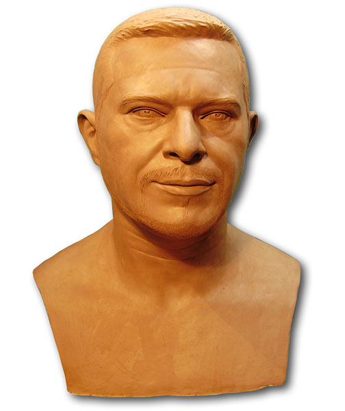 Busto de Gaspar Sánchez Salas (escritor). Escultores en Madrid
