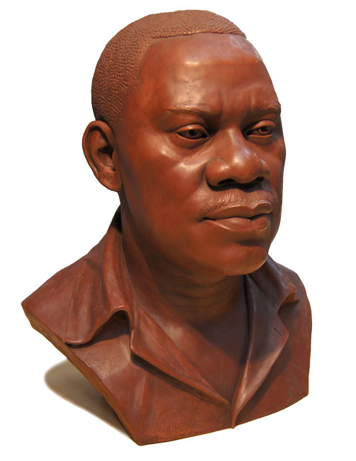 Former Minister of Equatorial Guinea, Mr. Melchor Esono. Sculptors in Madrid