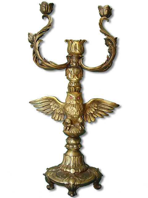 Candelabro realizado en bronce. Escultores en Madrid