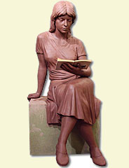 Girl reading, Sculptor in Madrid