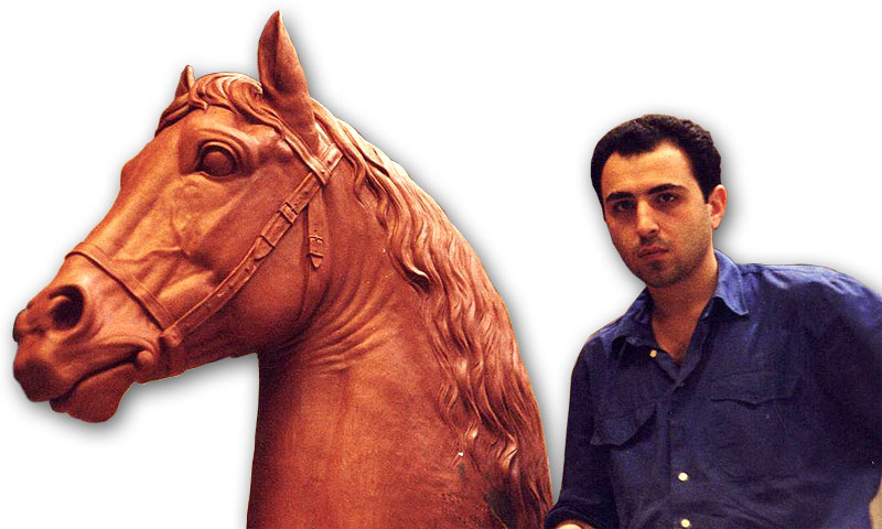 Monumento de un caballo en Ripollet, Barcelona 2001. Escultores en Madrid